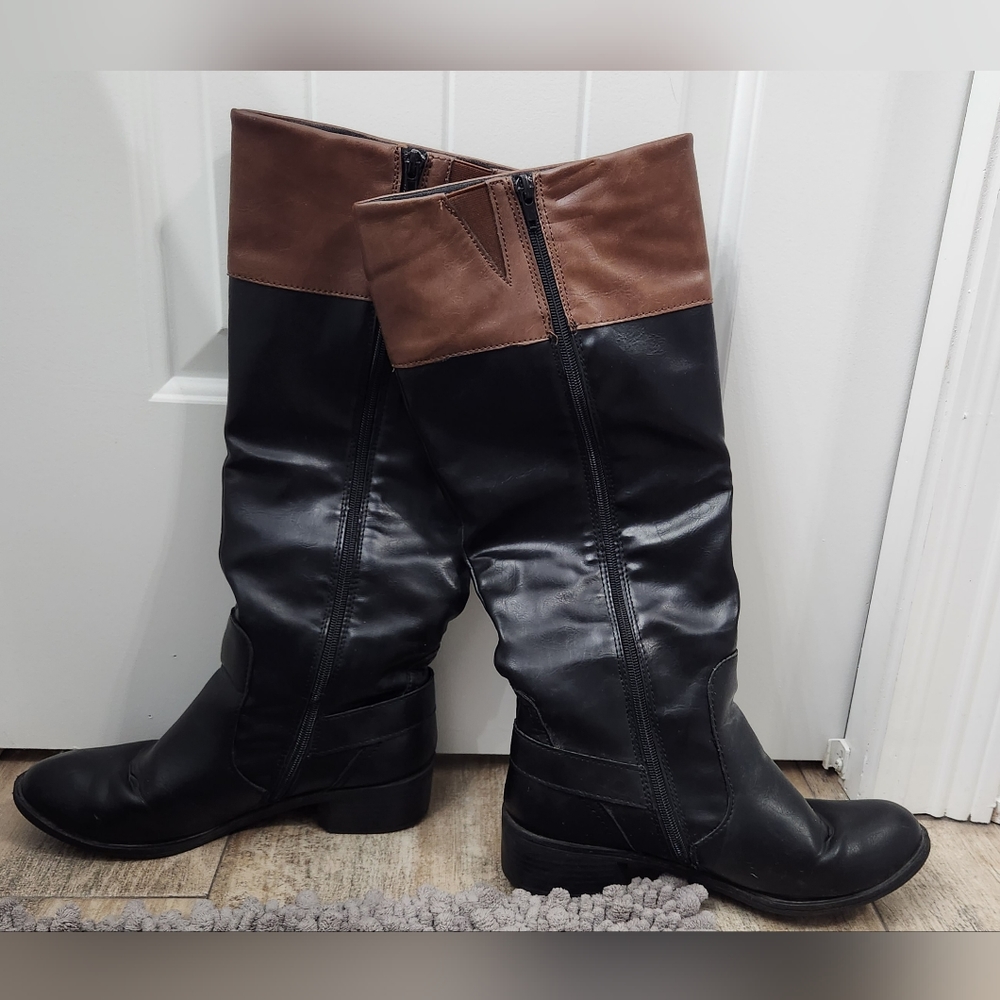 Black boots with brown cuff